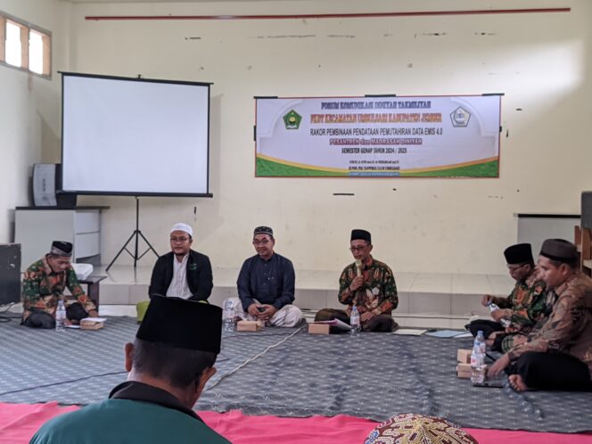 
					Bimtek Kepala Madin dan Operator EMIS, RMI PCNU Kencong Silaturahmi dan Jalin Sinergi dengan FKDT Umbulsari