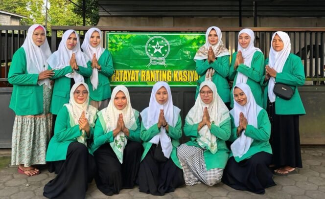 
					Fatayat NU Kasiyan Peringati Nuzulul Quran dengan Khotmil Quran dan Berbagi 500 Paket Takjil