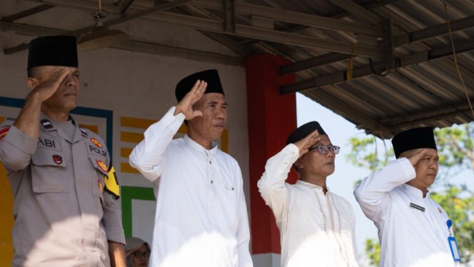 
					Ratusan Santri, Pelajar, dan Warga Meriahkan Hari Santri Nasional 2026 di Jatiagung, Hadiah Utama Seekor Kambing
