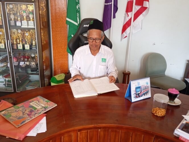 
					MI Miftahul Ulum Wringintelu Puger, Berdiri Sejak 1964: Berawal dari Serambi Masjid hingga Dipercaya Masyarakat