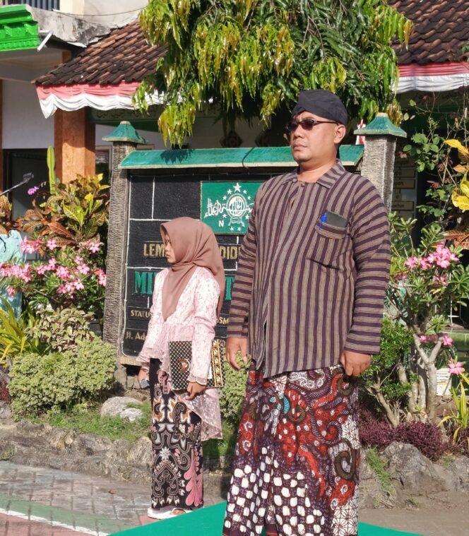 
					LP Ma’arif NU Kencong Instruksikan Lembaga Pendidikan Gelar Upacara Peringatan Hari Sumpah Pemuda
